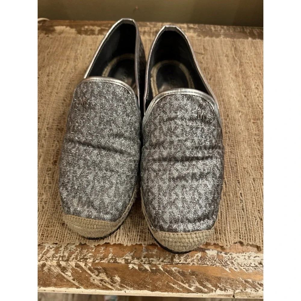 Michael Kors Hastings Signature Logo‎ Silver Metallic Espadrilles 9.5 158$